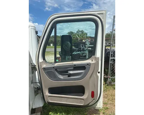 FREIGHTLINER Cascadia Door Assembly, Front