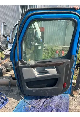 FREIGHTLINER Cascadia Door Assembly, Front