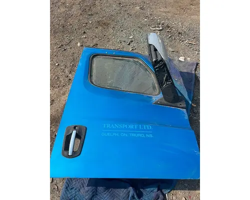 FREIGHTLINER Cascadia Door Assembly, Front