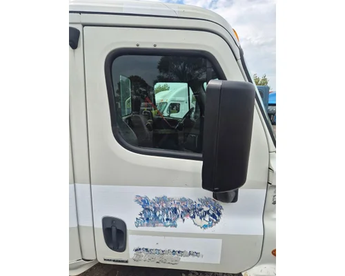 FREIGHTLINER Cascadia Door Assembly, Front