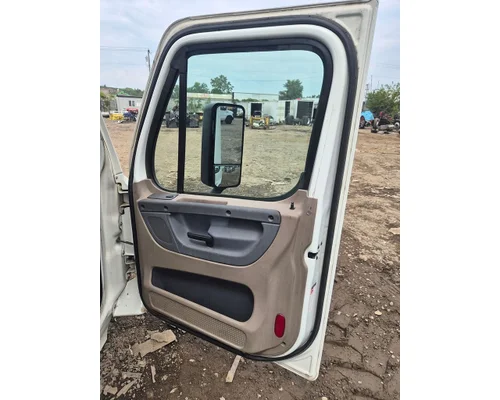 FREIGHTLINER Cascadia Door Assembly, Front