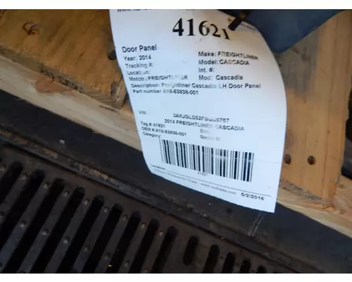 FREIGHTLINER Cascadia Door Panel (Trim)