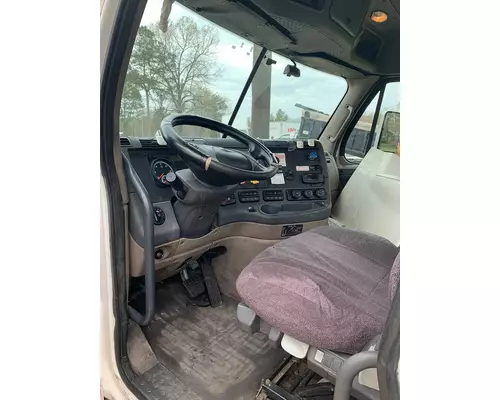 FREIGHTLINER Cascadia Equipment (Whole Vehicle)