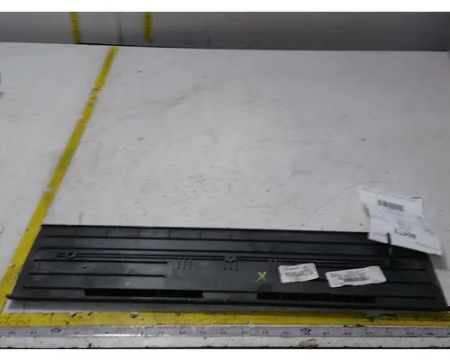 FREIGHTLINER Cascadia Exterior Miscellaneous Parts