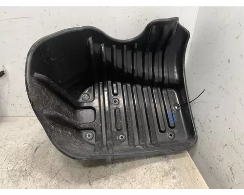 FREIGHTLINER Cascadia Fender Extension