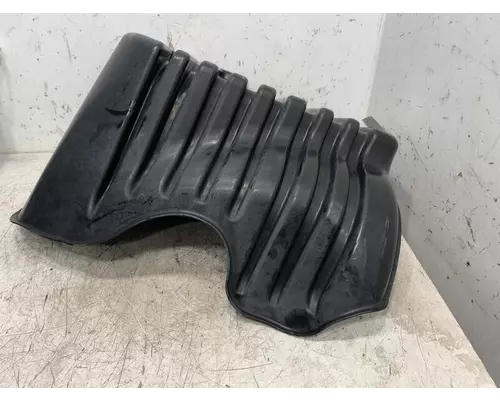 FREIGHTLINER Cascadia Fender Extension