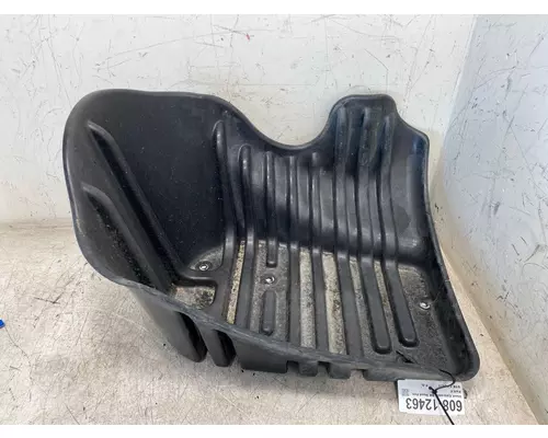FREIGHTLINER Cascadia Fender Extension