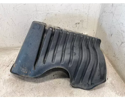 FREIGHTLINER Cascadia Fender Extension