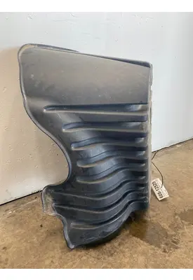 FREIGHTLINER Cascadia Fender Extension