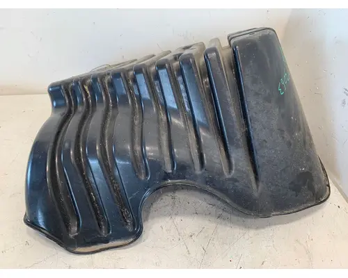 FREIGHTLINER Cascadia Fender Extension