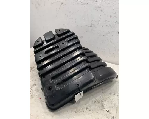 FREIGHTLINER Cascadia Fender Extension