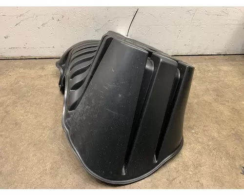FREIGHTLINER Cascadia Fender Extension