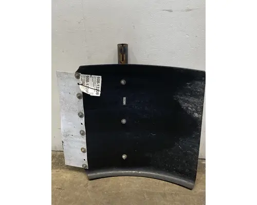 FREIGHTLINER Cascadia Fender Extension