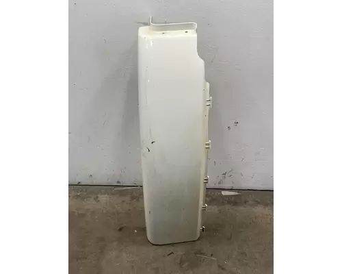 FREIGHTLINER Cascadia Fender Extension