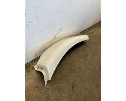 FREIGHTLINER Cascadia Fender Extension