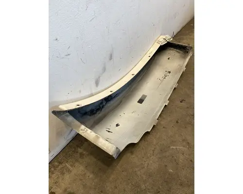 FREIGHTLINER Cascadia Fender Extension
