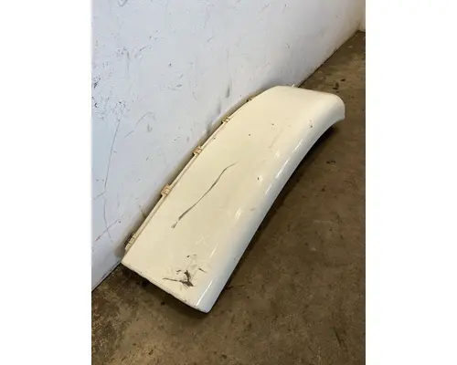 FREIGHTLINER Cascadia Fender Extension