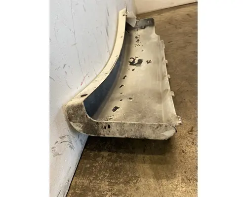 FREIGHTLINER Cascadia Fender Extension
