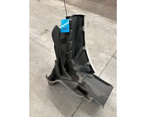FREIGHTLINER Cascadia Fender Extension