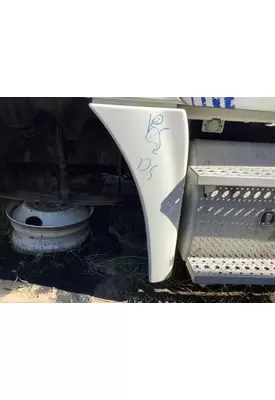 FREIGHTLINER Cascadia Fender Extension