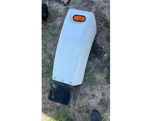 FREIGHTLINER Cascadia Fender Extension