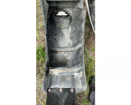 FREIGHTLINER Cascadia Fender Extension