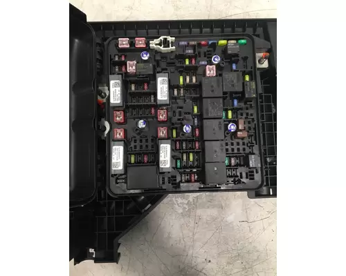 FREIGHTLINER Cascadia Fuse Box