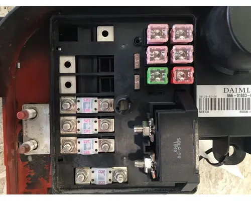 FREIGHTLINER Cascadia Fuse Box