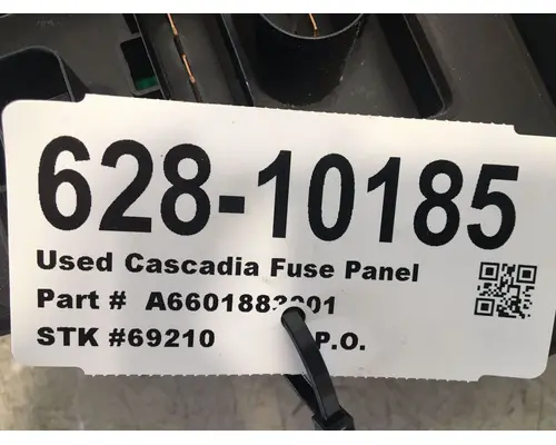 FREIGHTLINER Cascadia Fuse Box