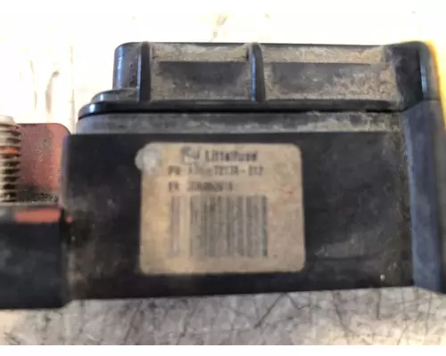 FREIGHTLINER Cascadia Fuse Box