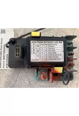 FREIGHTLINER Cascadia Fuse Box