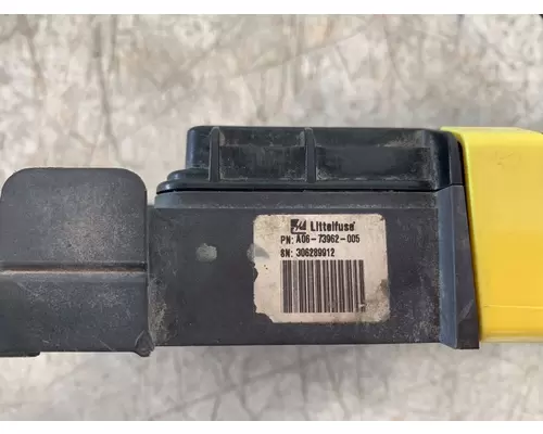 FREIGHTLINER Cascadia Fuse Box
