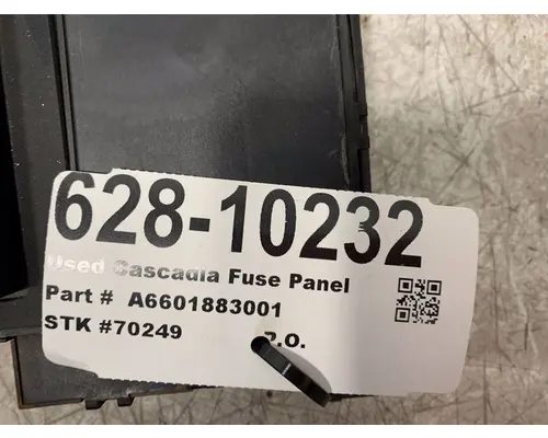 FREIGHTLINER Cascadia Fuse Box
