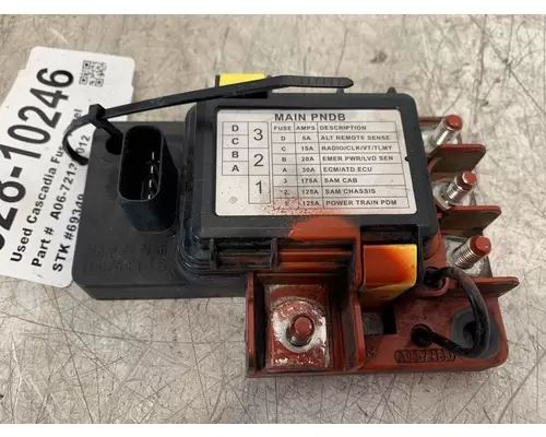 FREIGHTLINER Cascadia Fuse Box
