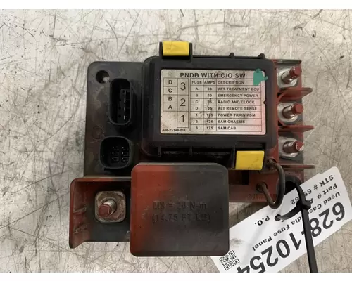 FREIGHTLINER Cascadia Fuse Box