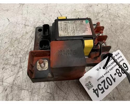 FREIGHTLINER Cascadia Fuse Box
