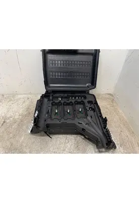 FREIGHTLINER Cascadia Fuse Box