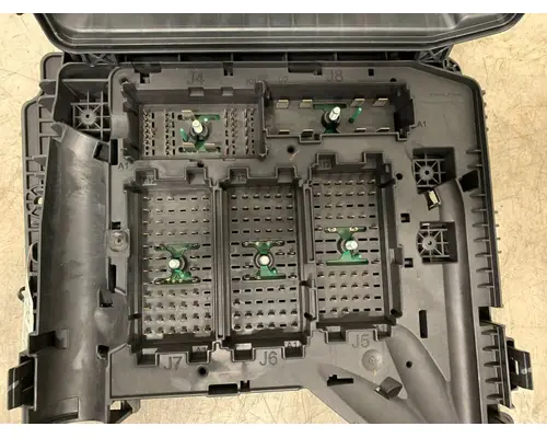 FREIGHTLINER Cascadia Fuse Box