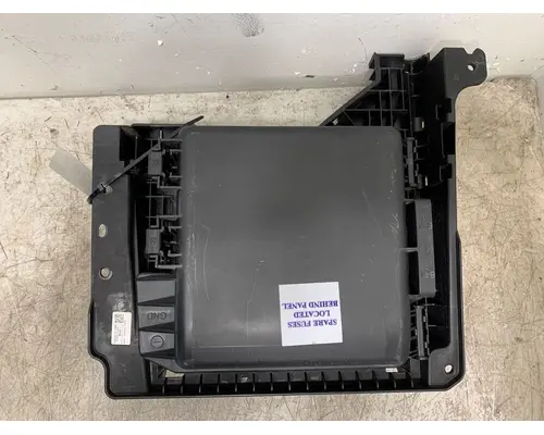 FREIGHTLINER Cascadia Fuse Box