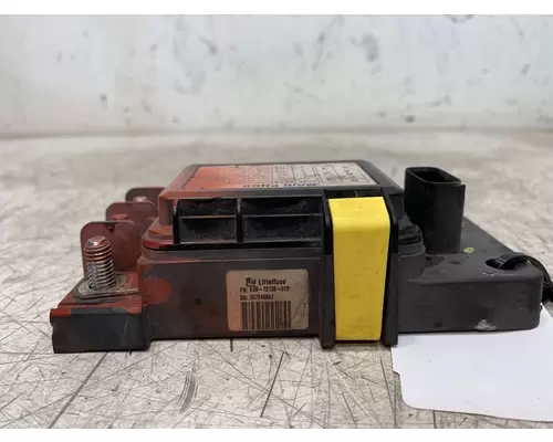 FREIGHTLINER Cascadia Fuse Box