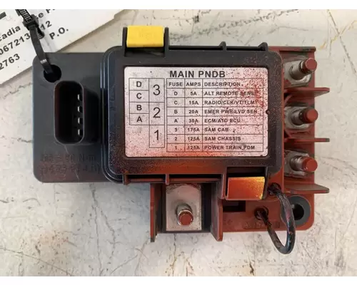 FREIGHTLINER Cascadia Fuse Box