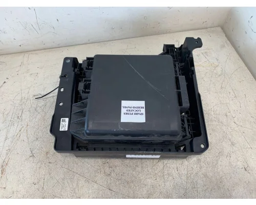 FREIGHTLINER Cascadia Fuse Box