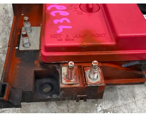 FREIGHTLINER Cascadia Fuse Box