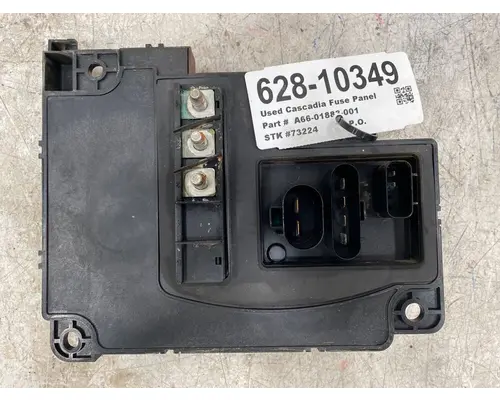 FREIGHTLINER Cascadia Fuse Box