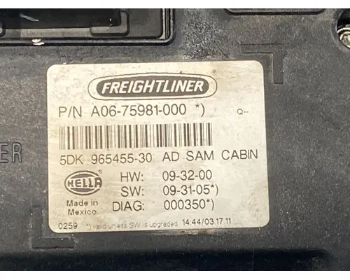 FREIGHTLINER Cascadia Fuse Box