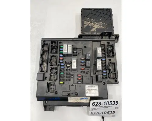 FREIGHTLINER Cascadia Fuse Box