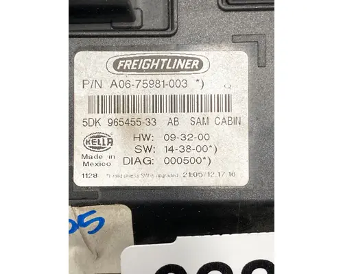 FREIGHTLINER Cascadia Fuse Box
