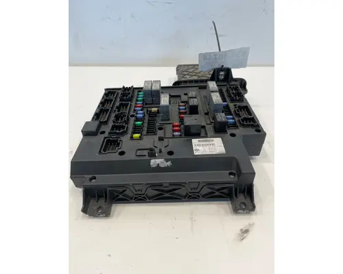 FREIGHTLINER Cascadia Fuse Box