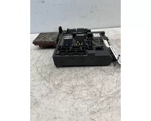 FREIGHTLINER Cascadia Fuse Box