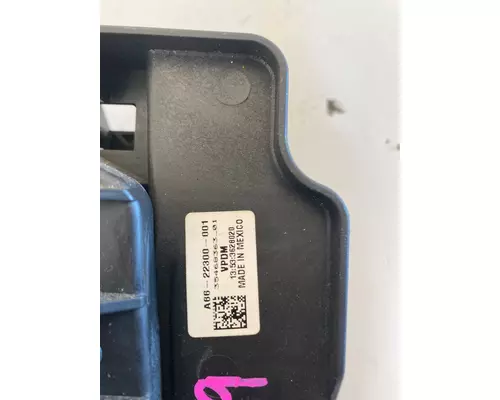 FREIGHTLINER Cascadia Fuse Box